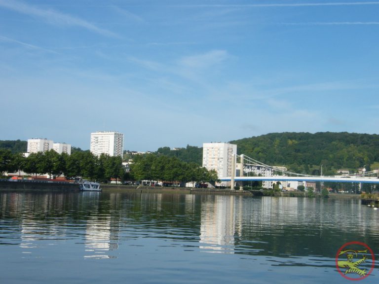 La Seine près de la ville d'Elbeuf